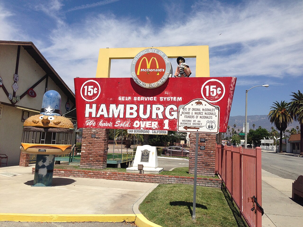 サンバーナディノの最初のマクドナルドの店の跡。いまは博物館になっている(2014年撮影)