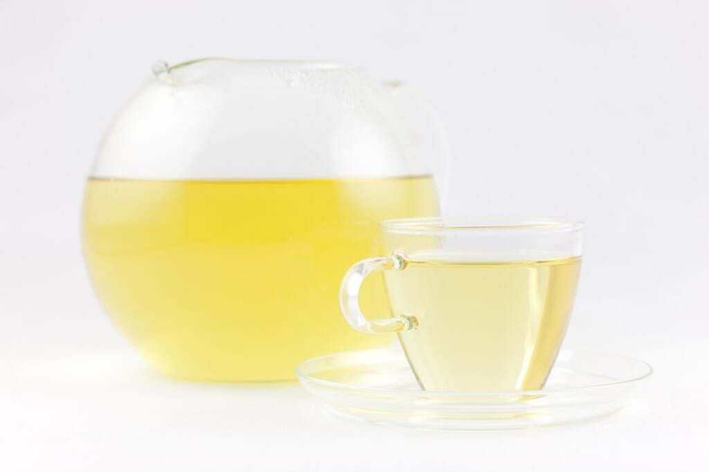 Dungtioolongkannegross | オンザショア立川店 立川駅徒歩1分年中無休の溶岩ホットヨガスタジオ ティーポットの中にいれられた抽出したウーロン茶凍頂烏龍茶 立川駅徒歩1分年中無休の溶岩ホットヨガスタジオ