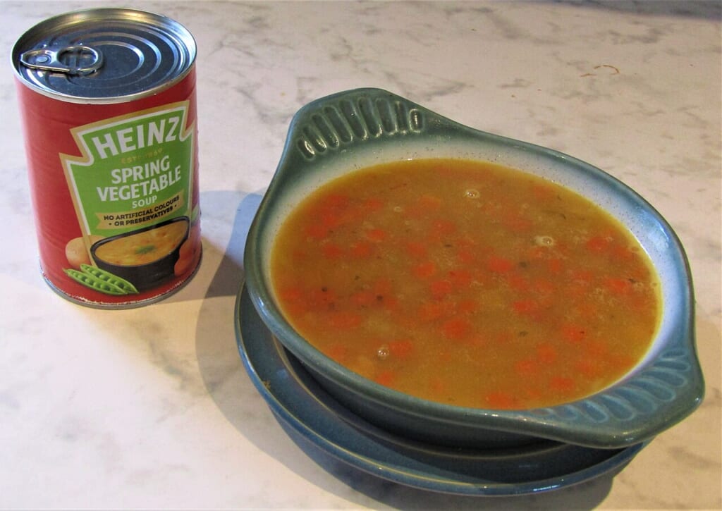 20220201 Bowl of spring vegetable soup Trimingham Norfolk | オンザショア立川店 立川駅徒歩1分年中無休の溶岩ホットヨガスタジオ 器に盛り付けられた野菜を具材とする一杯のスプリングベジタブルスープ 立川駅徒歩1分年中無休の溶岩ホットヨガスタジオ