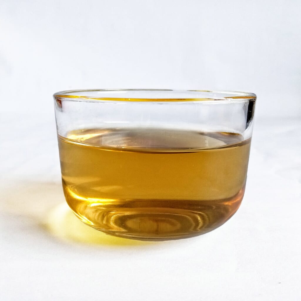 Herbal Tea 01 | オンザショア立川店 立川駅徒歩1分年中無休の溶岩ホットヨガスタジオ ガラスの器に入ったお茶 立川駅徒歩1分年中無休の溶岩ホットヨガスタジオ