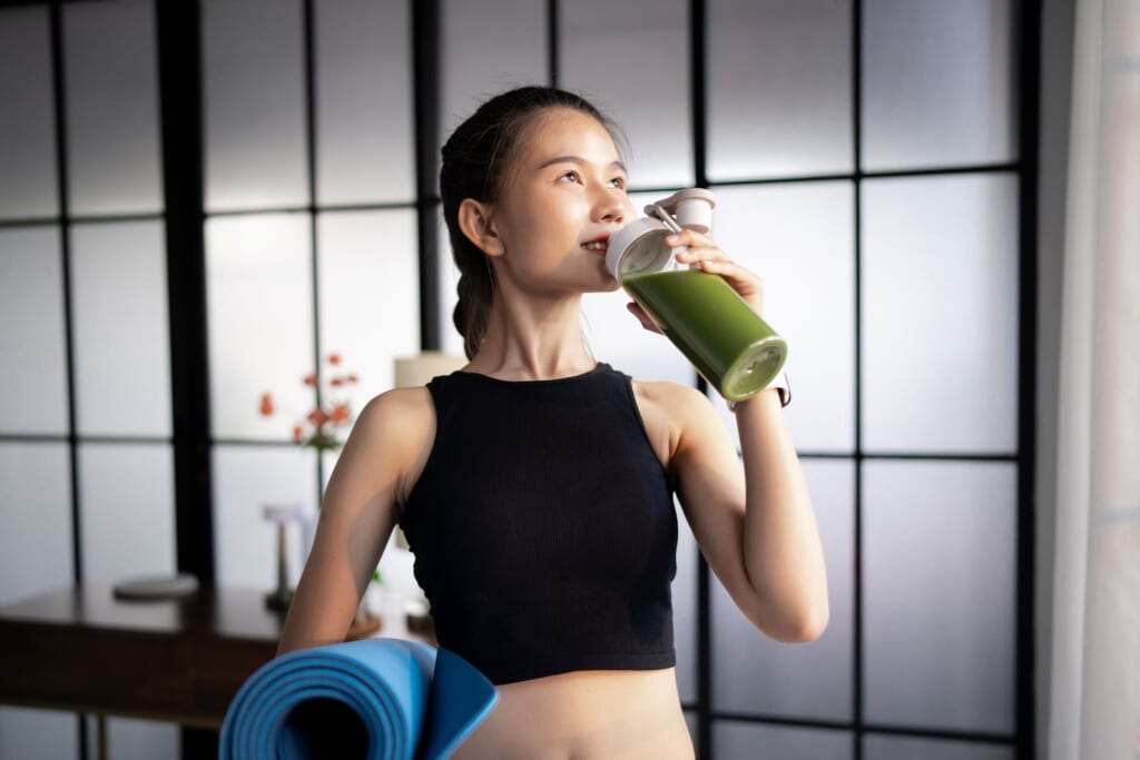 オンザショア 記事の写真proteinshakewoman | オンザショア立川店 立川駅徒歩1分年中無休の溶岩ホットヨガスタジオ ヨガとからだの記事のイメージ写真 立川駅徒歩1分年中無休の溶岩ホットヨガスタジオ